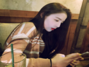 莪象个尛丑演义着别人