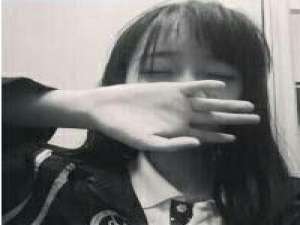 初见惊艳 再见依然。 我爱他跌跌撞撞到绝望