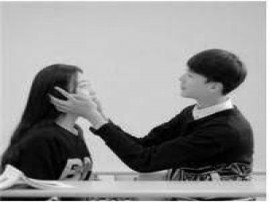 久久。 你对我的残忍，让我明