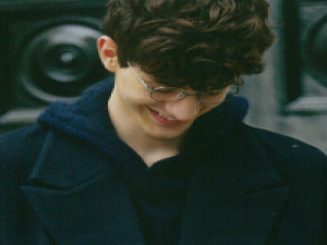 失去了一个世界 不要以关心为借口，去