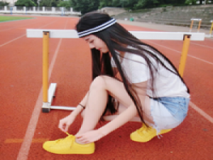 徐菲 用微笑的心情跟你说话