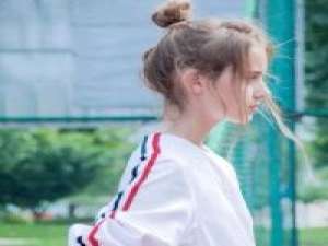 我知道你们不爱 当那电灯胆 黏着你们