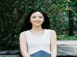 阿晴：在深夜里喃喃自语没有人像你 有时候，选择快乐，更