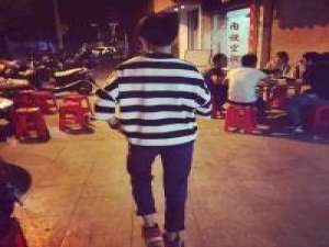 我爱，不知你呢？ 不是每个人都一定快乐