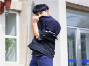 迷。 誓言就是巴掌,想起一