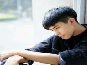 许愿. 我是个神经病开心也笑