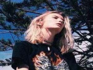 我要的不多一个就够 我也知道我不可能像电