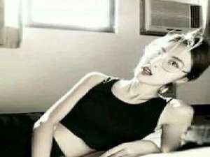 顾1 告诉你个秘密,，明年