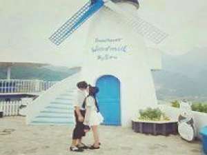 那一天 闭目在经殿香