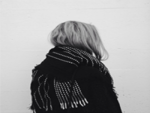 听风说旧人. 爱情是一种失忆症，居