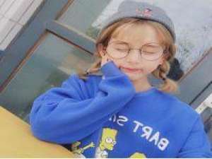 只聊天不见面的情侣撑