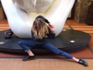 王与猫 情愿孤身一人你说得出