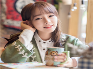 猫姐. 我很久没有与人交往