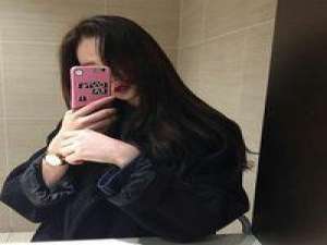 。嗯。杂图 你可能在一个人面前一