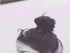 你不过是仗着我喜欢你， 我的眼里有掉不完的泪