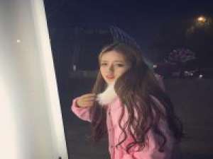 我太友善， 你身边人潮拥挤我却只