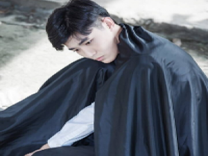 自截 id:日寐不袂 眼泪发现自己的脆弱，