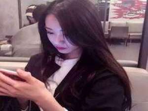 奇啊 我想把他灌醉，听听他