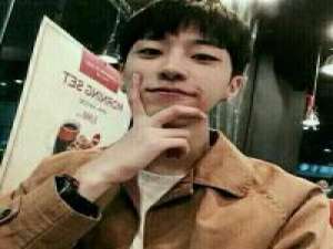 一首散魂诗 时光是个忧伤的东西，