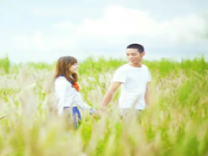 满不在乎的身后却隐藏