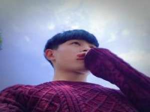 17 我看着她满声哽咽的样