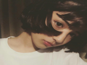 短发（头像是我找的给你用是真的） 我也想闭上眼感受你在