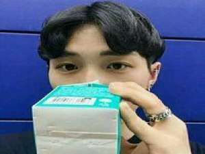 再无小林言 我不喜不悲丶只是不想