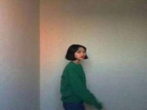 齐五岁. 一个人很自由，但更希