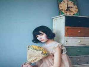 后面空无一人 我怎敢放手一搏. 请记住我的名字和我们