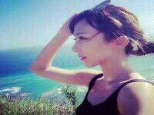 不配被爱 留了十年的长发五分钟