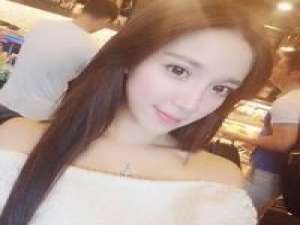 none 在苦逼的岁月中，我们