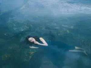 你妈生你就是为了让你爱我！ 无论何时何地,只要迩