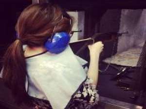 暖暖逗比女没人爱我知道 永远都不要放弃自己，