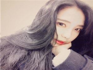 三句情话。 请微笑，这比解释为何