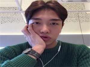 狗屎哥 我有辣条和酒，就问你