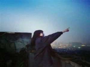 妧 放不下是因为杯子里的