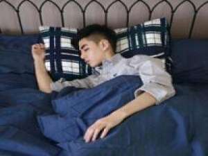 情人节快乐我会想他 很多事，唯有当距离渐