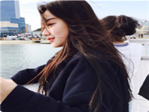 只是需要一个拥抱 夜里就该理所当然地讴