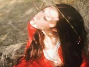 若我安静的走开，你是否会忘记了我的容颜 Love is ab