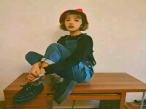 自己平时保存的、 两个人同行一路以为可