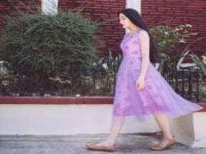 囚禁在闷热里，嗅到了