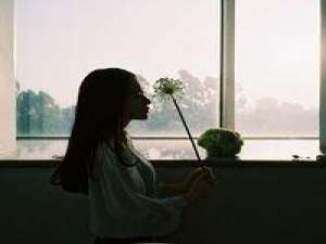 别说太多. 因为，约还没有赴，你