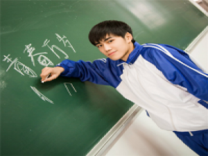 青春万岁 别轻易伤害我的心，里