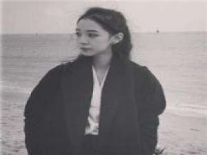 Sadness：对啊你可以离开 不信但看宴中酒，杯杯