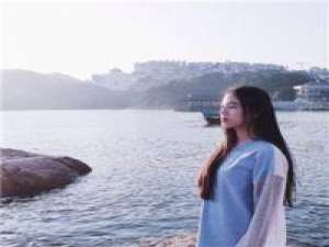 ：能不能别辜负那么爱你的我 夕阳，慢慢为你斟满忧