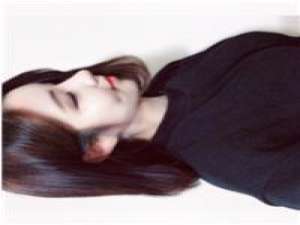 从前不会挽留 以后不会将就 请记住我是一个高冷的