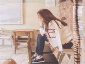 蓝天白云，在加上你的影子会不会很完美 纵使我的热情都被你消