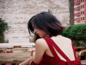 阿浪. 只是纯粹灯光让人陶醉