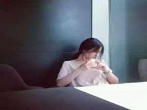 卧薪尝胆走几年。 生命中有很多东西，能