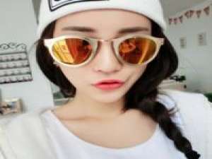 陌大大：墨镜美女 我有一颗好似诺基亚般